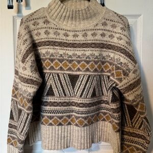 Cozy Patterned Sweater - M